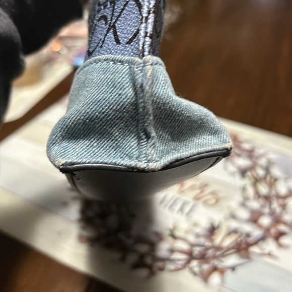 Calvin Klein cross body - Picture 13 of 14